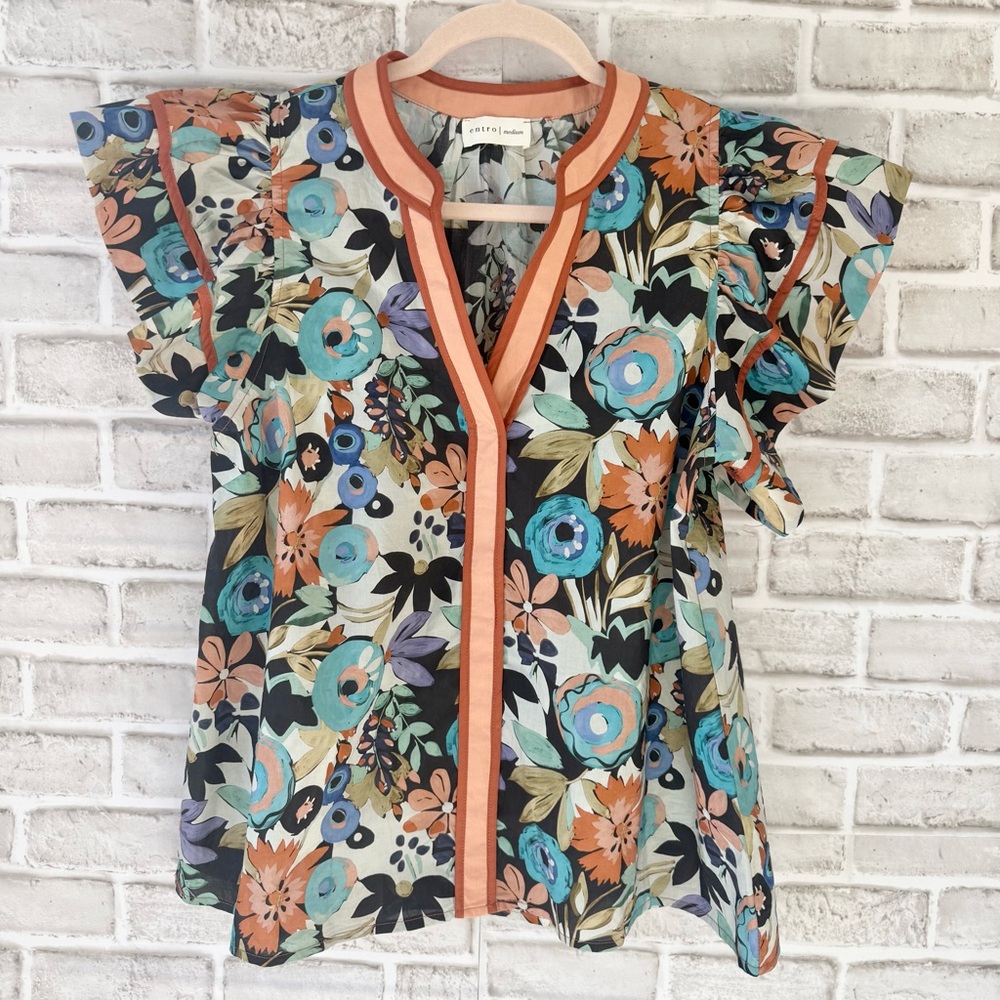 Entro boutique floral flutter sleeve blouse top SzM